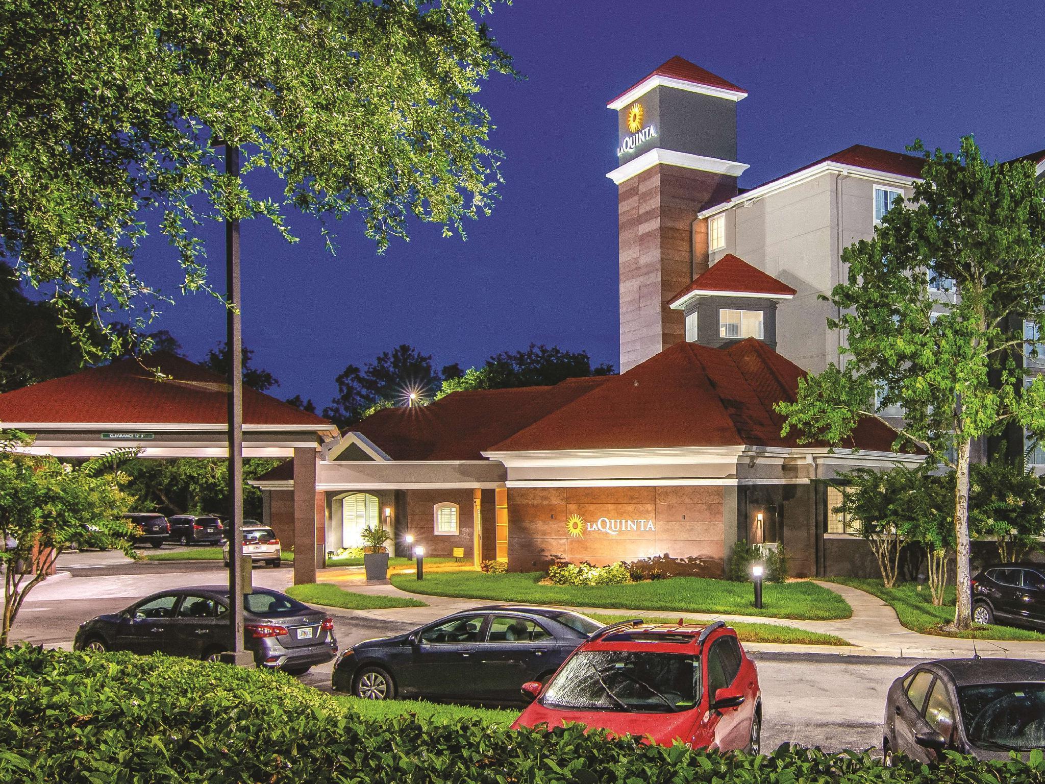 La Quinta By Wyndham Orlando Ucf Hotel Exterior foto